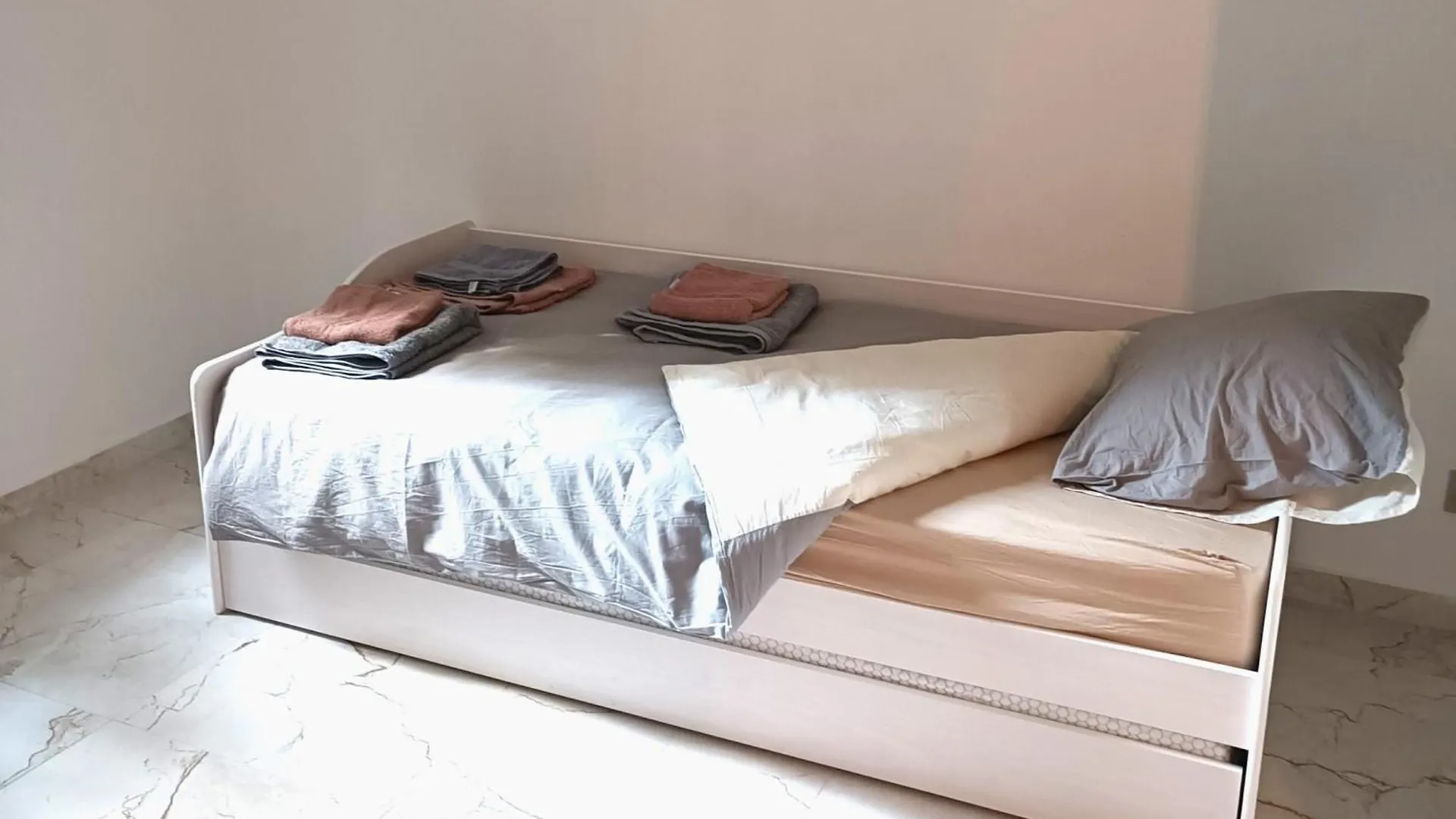 Modern 3 Rooms On The Ground Floor Marsilya Fransa